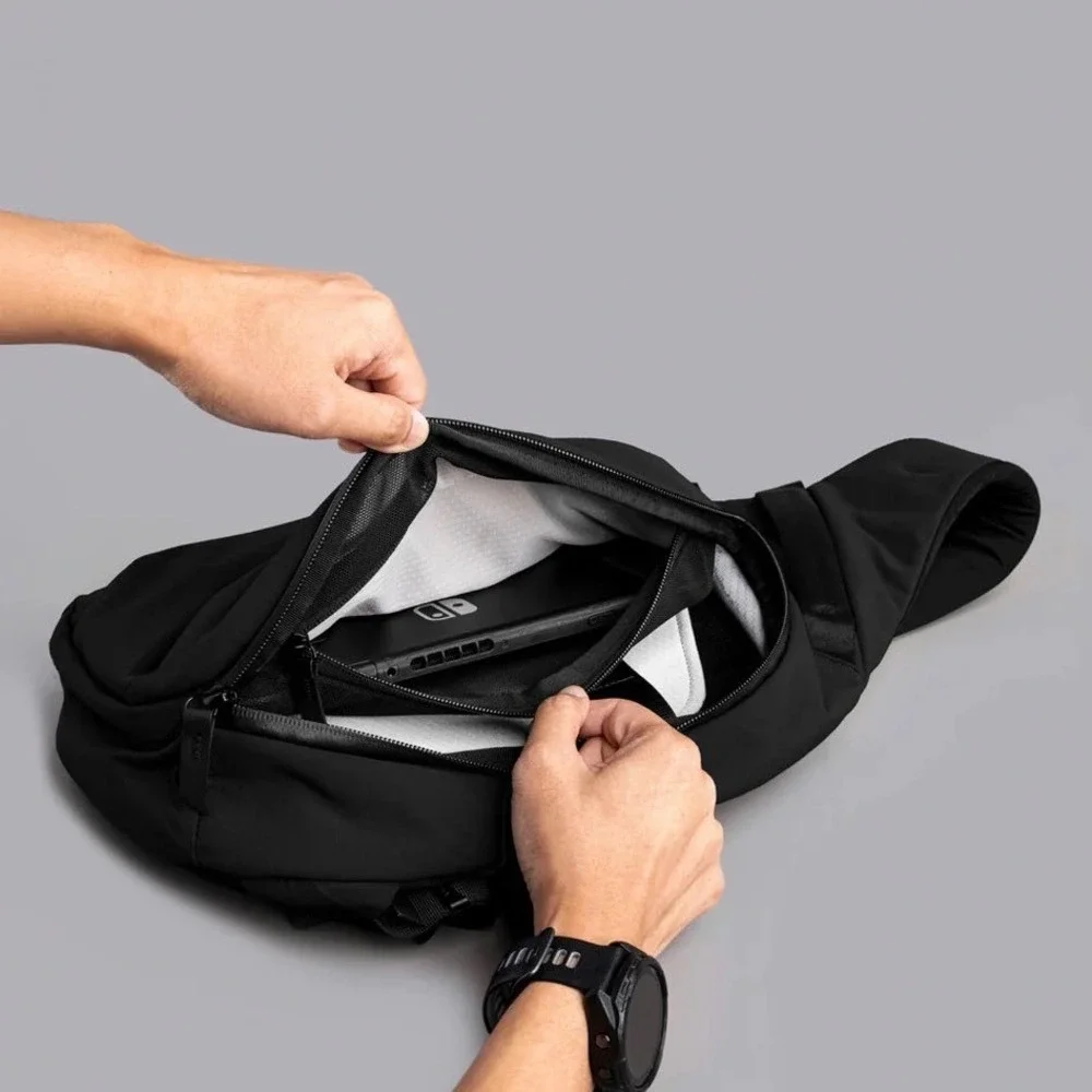 Alpaka Metro Black Crossbody Right Shoulder Bag NWOT